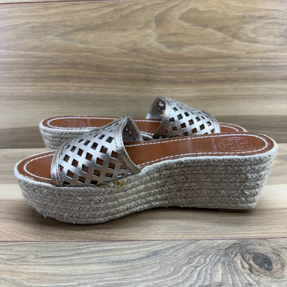 Tory Burch Thatched Perf Wedge Sandals 6.5 Gold Espadrilles Slides